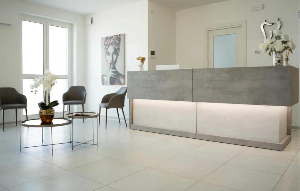 FOTO GALLERY 1 - denttista a Gallarate