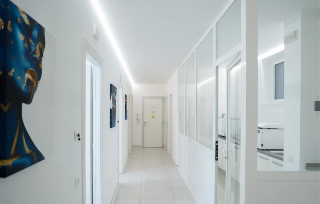FOTO GALLERY 1 - denttista a Gallarate (2)
